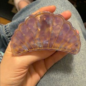 Seashell hair clip